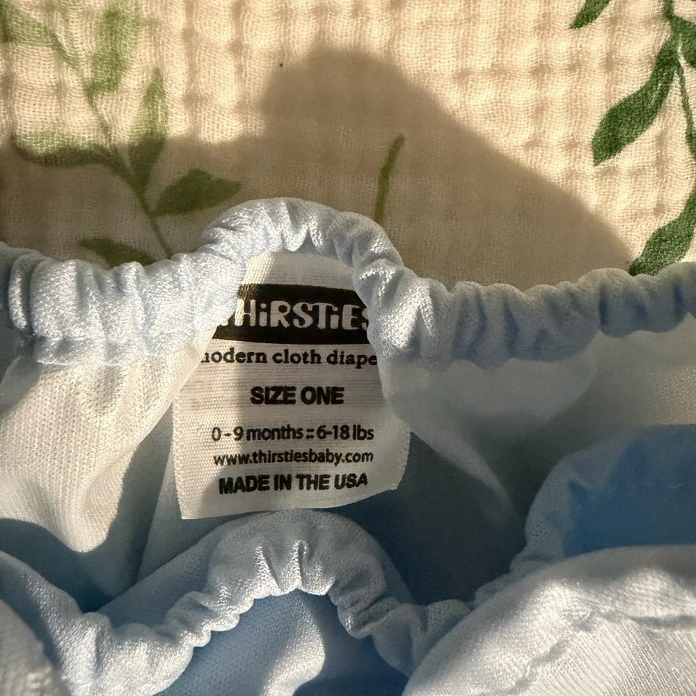 100% cotton cloth diapers (SEVEN) & 2 covers - Picture 6 of 6